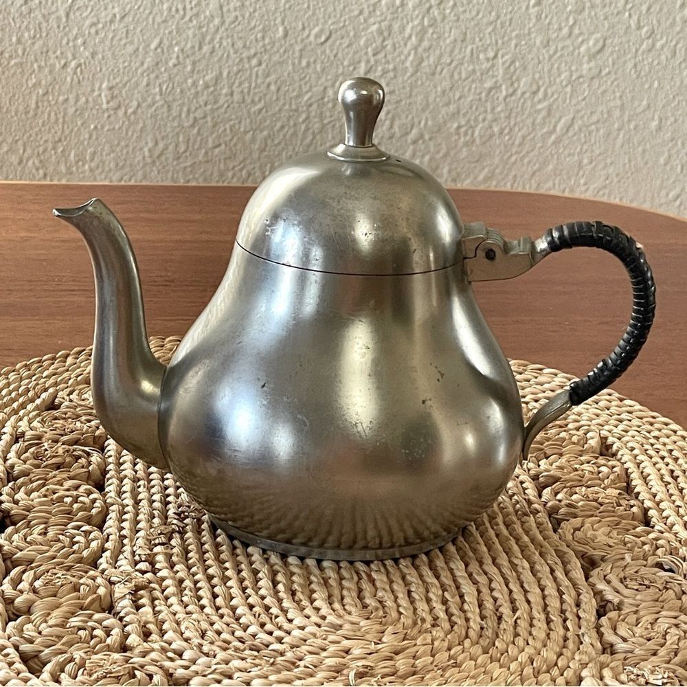 Vintage Meeuws & Zoon Den Haag Holland Pewter Lidded Teapot With Woven Handle
